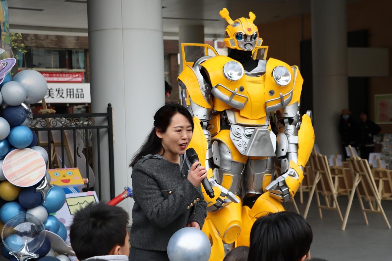 童心探世界 小手創未來 寶雞幼兒園50周年科技成果展點亮科學啟蒙之路